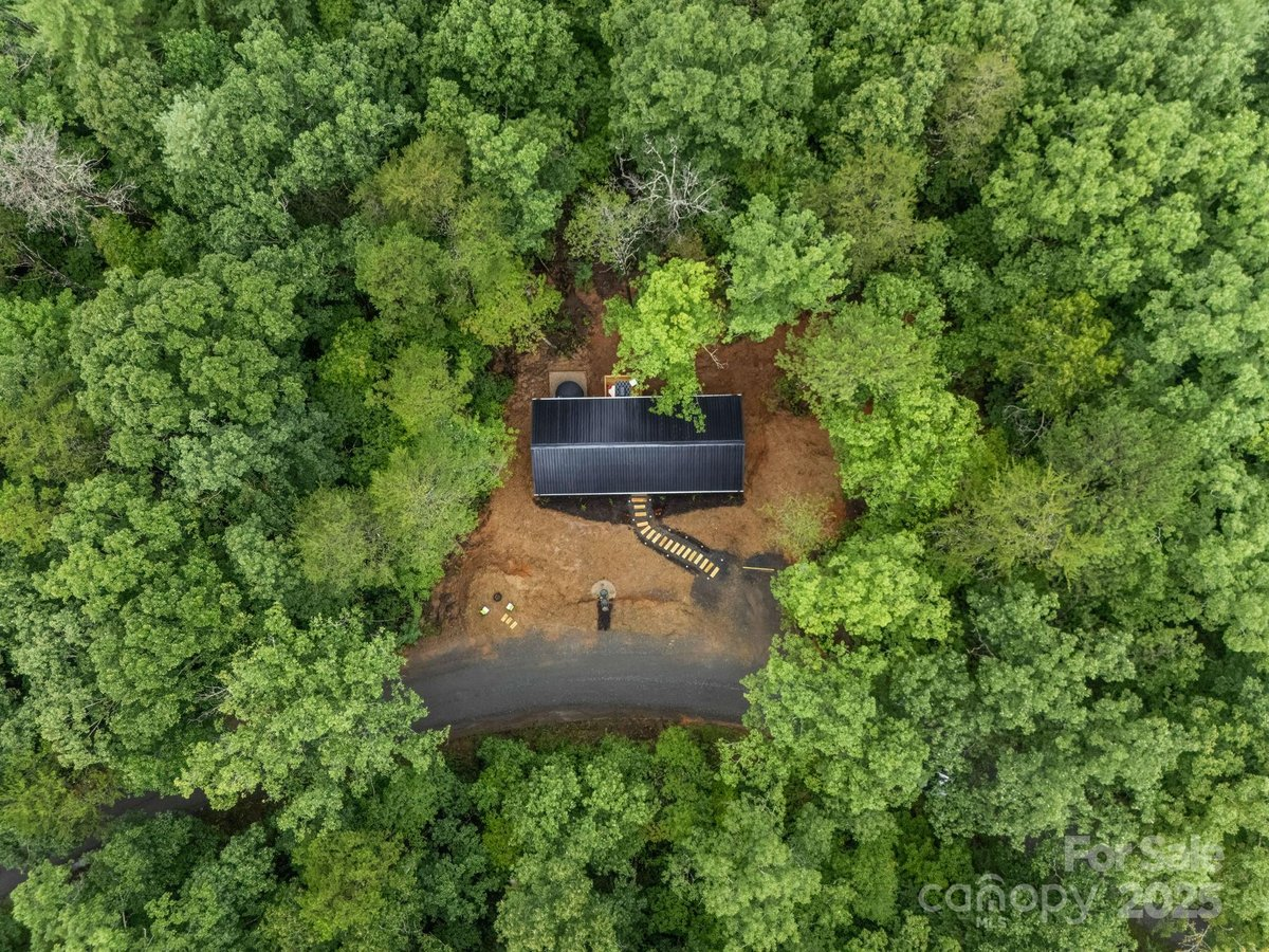 Lake Lure 2-bedroom home