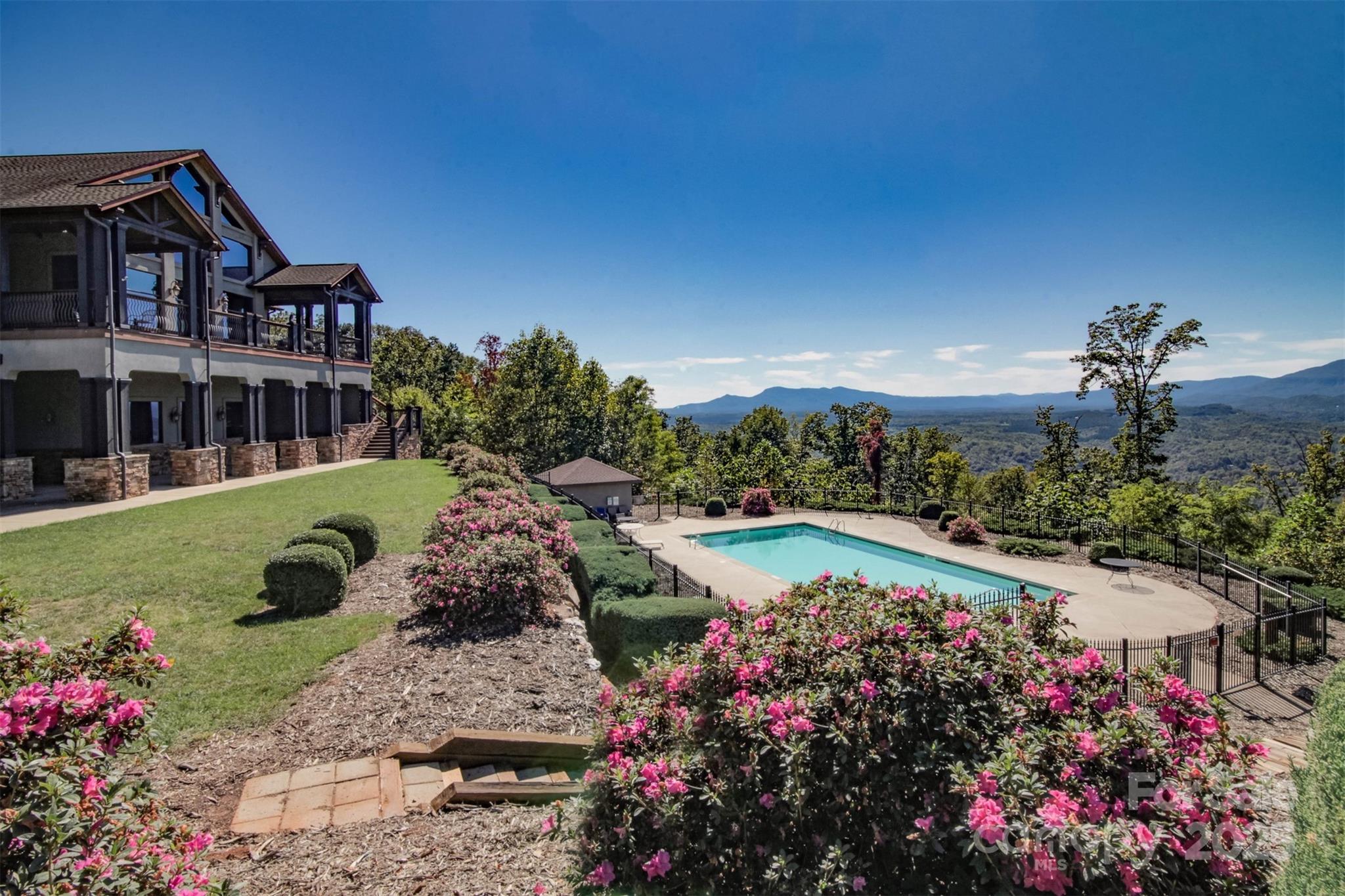 241 Rock Ledge Drive, Lake Lure, NC — Ken Williams, Lake Lure NC real estate — photo 14 of 20