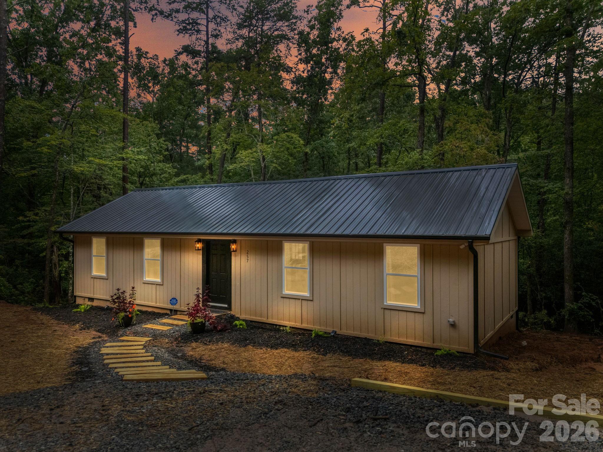257 Roadrunner Circle, Lake Lure, NC — Ken Williams, Lake Lure NC real estate — photo 2 of 20