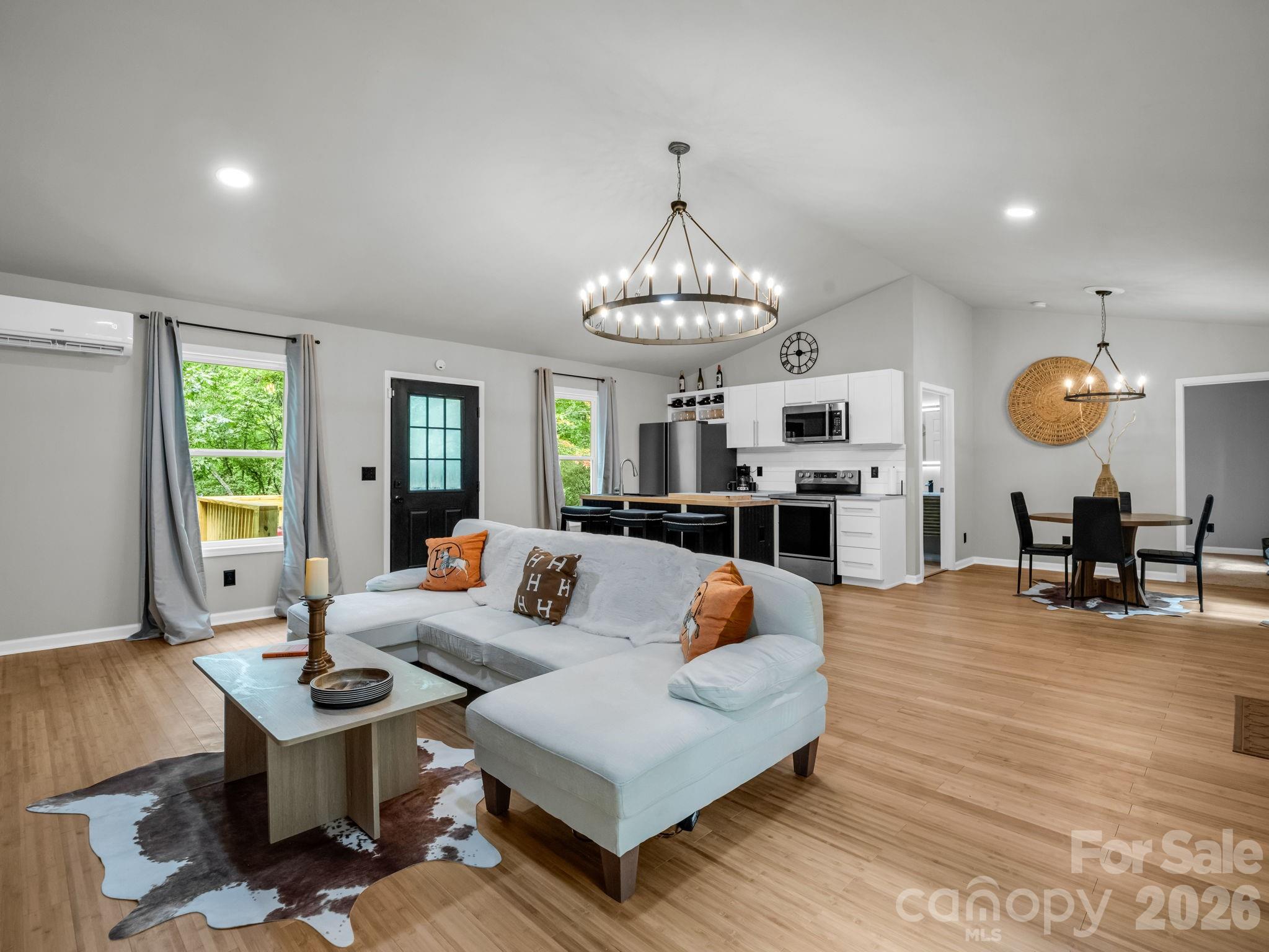 257 Roadrunner Circle, Lake Lure, NC — Ken Williams, Lake Lure NC real estate — photo 5 of 20