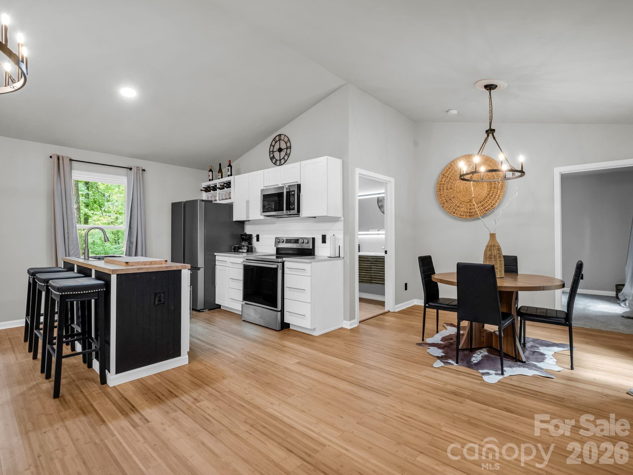 257 Roadrunner Circle, Lake Lure, NC — Ken Williams, Lake Lure NC real estate — photo 6 of 20